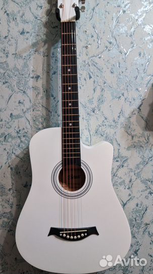 Гитара акустическая белая belucci