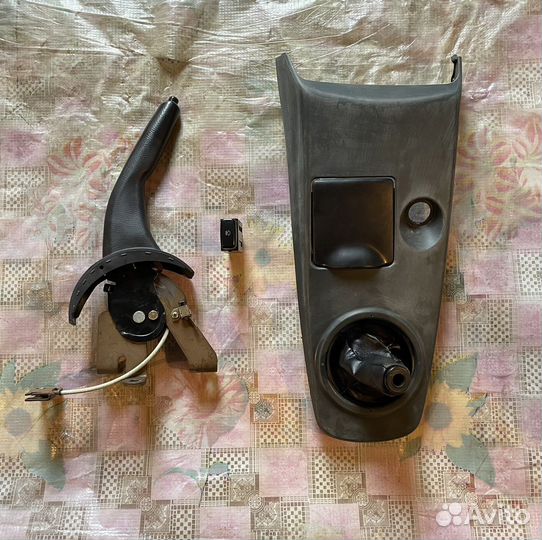 Кнопка птф,ручник и кожух кулисы на Lancer 9