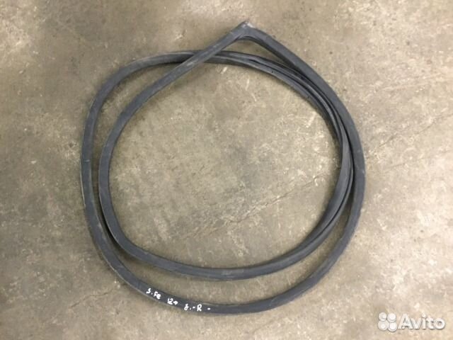 Уплотнитель двери Хундай Санта Фе с 2012г