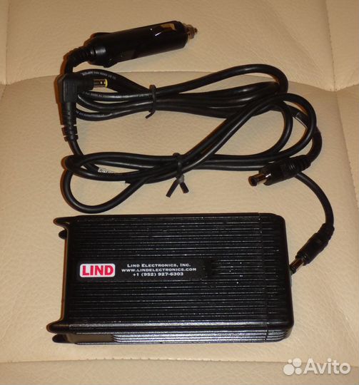 Адаптер питания Lind