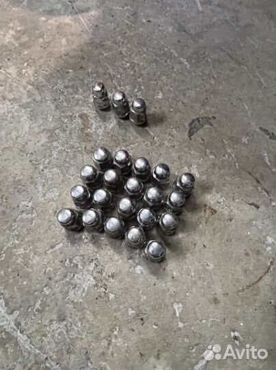 Колесные гайки