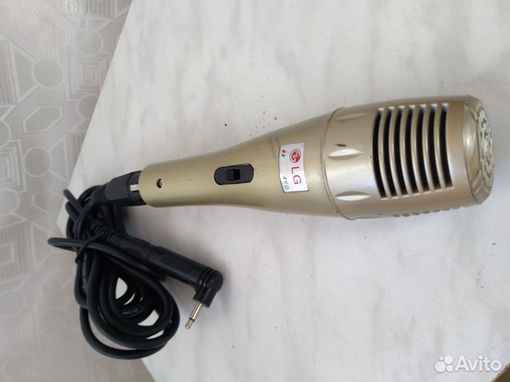 Динамический микрофон LG DM-460 для караоке
