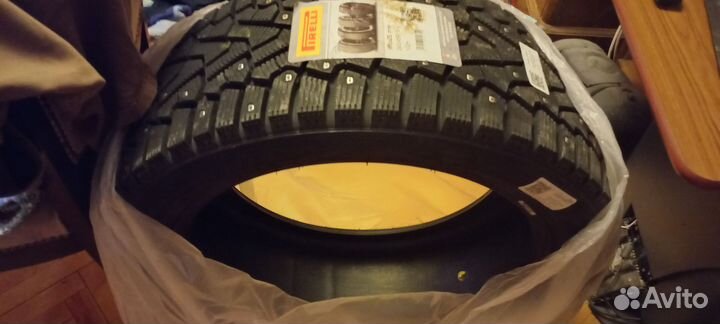 Pirelli Ice Zero 245/45 R19 102