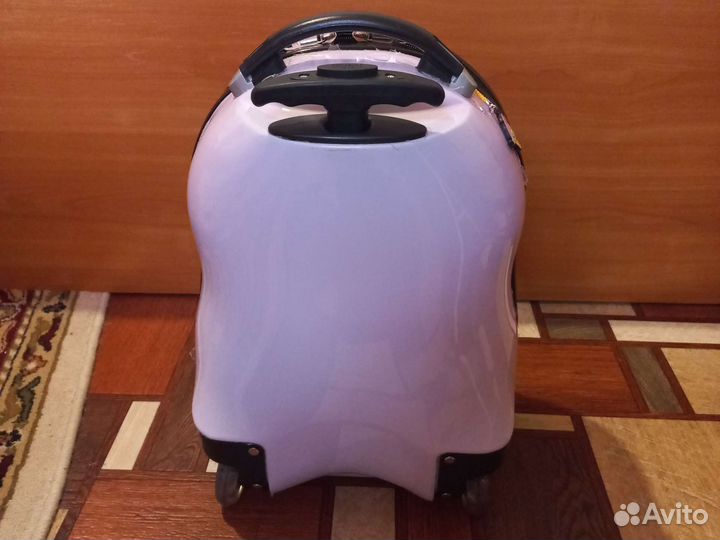 Чемодан детский на колёсиках и рюкзак