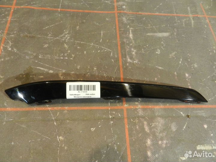 Молдинг накладки фары - Volkswagen Polo