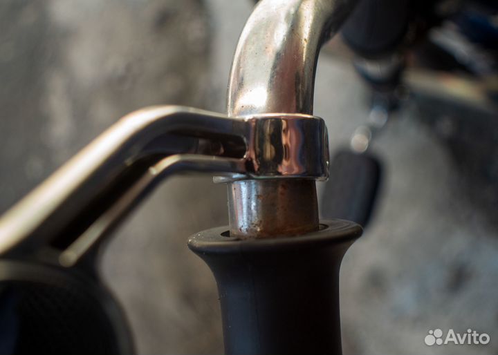 Трёхколёсный велосипед-коляска с ручкой