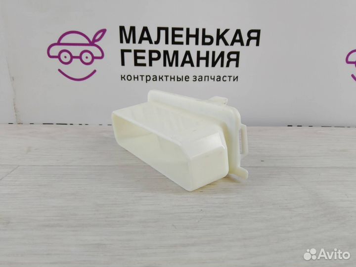 Штуцер воздуховода зад. лев. BMW 7 G11/G12 G30