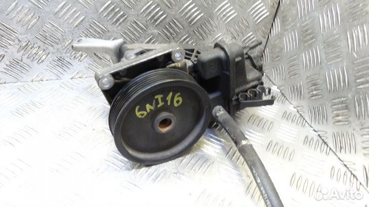 Насос гидроусилителя Mercedes-Benz C-Class W204 (2