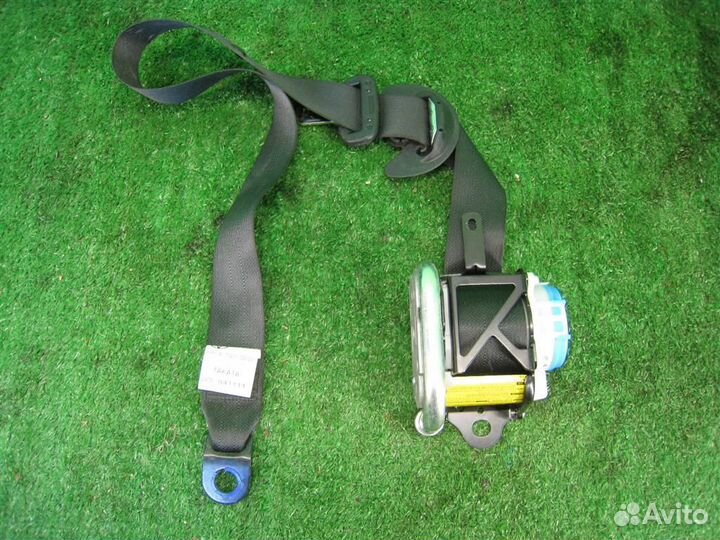 Ремень безопасности передний правый Toyota Yaris