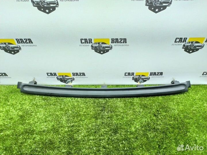 Накладка (молдинг) крышки багажника Renault7700845257