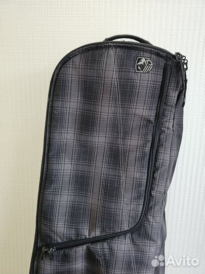 Чехол для сноуборда на колесах Dakine