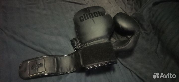 Боксерские перчатки