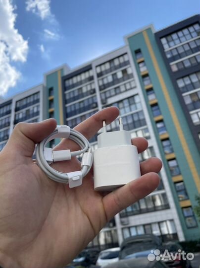 Зарядное устройство на iPhone 20w