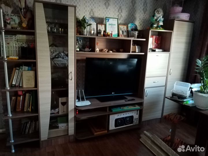 Стенка в гостиную