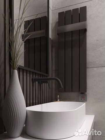 Электрический полотенцесушитель черный со скрытым