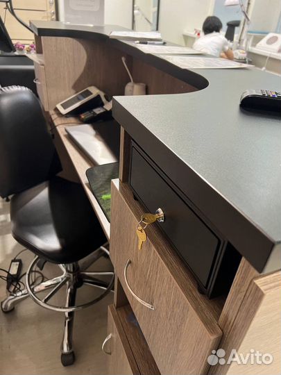 Стойка администратора