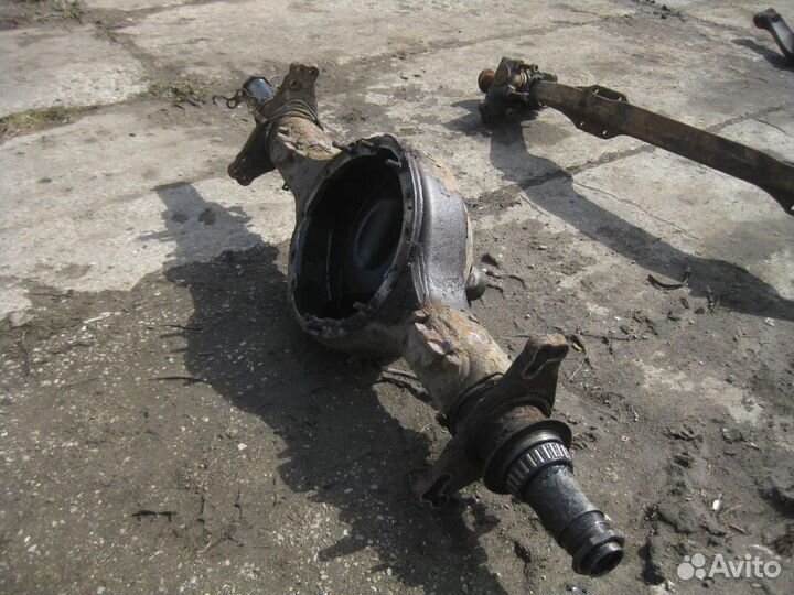 Корпус заднего моста R780 1442297 ADA1100 барабан