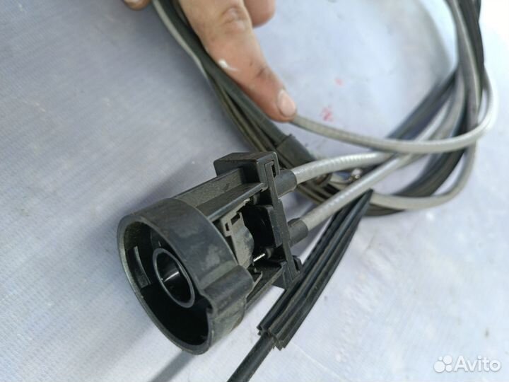 Трос открывания багажника Renault Logan 2