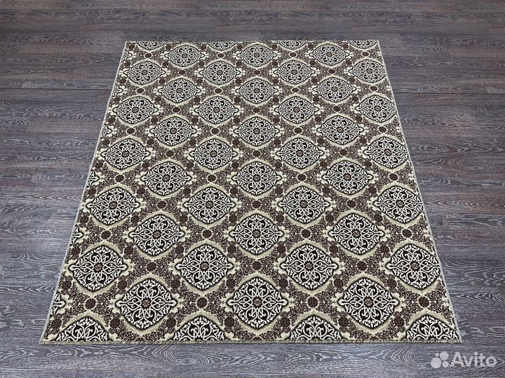 Палас на войлочной основе новый