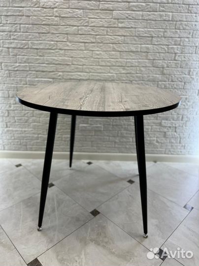 Стол круглый Новый
