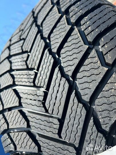 Michelin X-Ice Snow SUV 275/40 R22 108H
