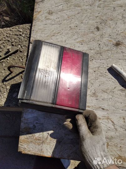 Фонарь багажника Фольцваген пассат б3 правый