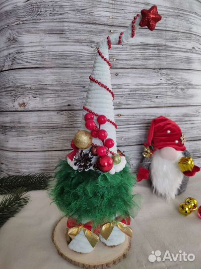 До 18 декабряНовогодний топиарий ёлочка