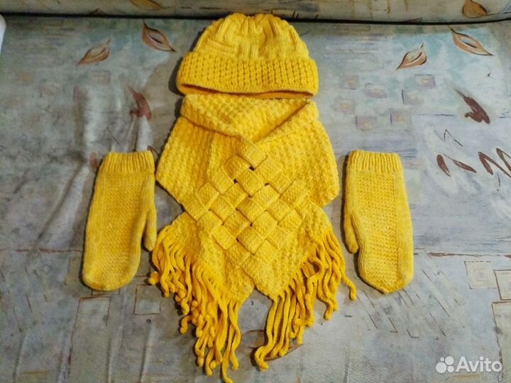 Вязаный комплект