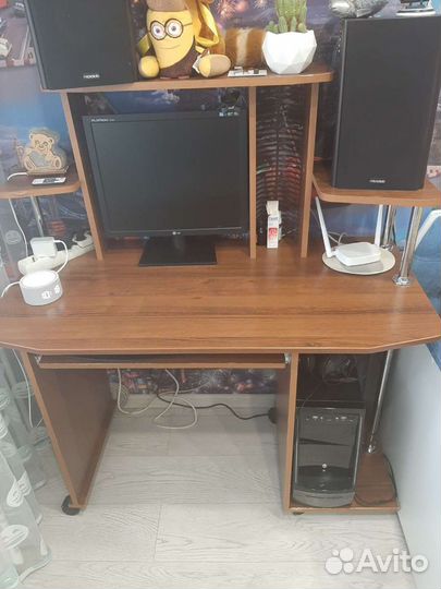 Компьютерный стол б/у