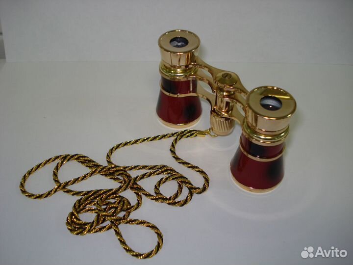 Бинокль театральный бордовый