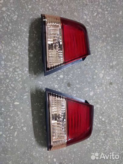 Фонарь задний Ниссан Санни 98-04 г.в