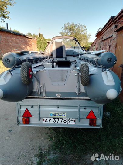 Продам лодку с мотором