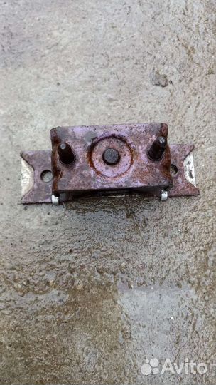 Ford Explorer подушка АКПП