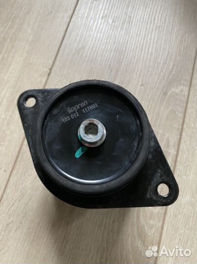 Подушка двигателя гольф 3 / vento