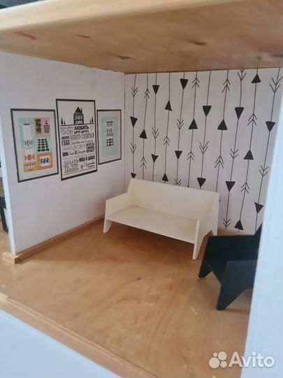 Продаю кукольный дом