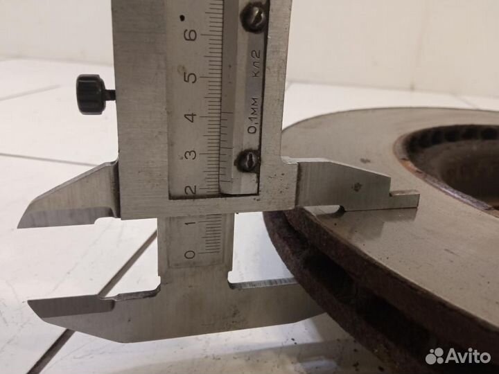 Диск тормозной передний Audi Q3 8UB