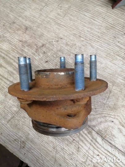 Ступица задняя Chevrolet Equinox 3 2018 940022411