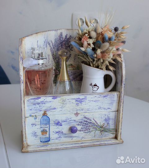 Декоративная подставка в стиле шебби-шик