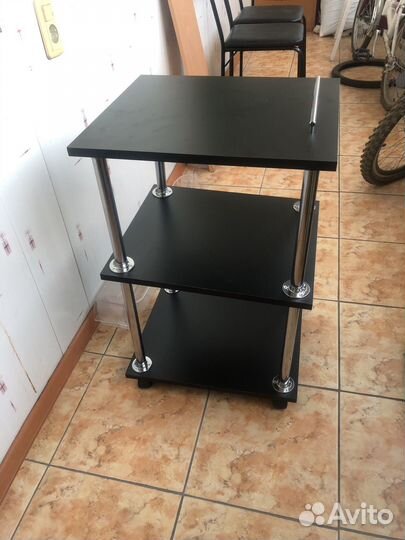 Косметологический столик