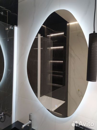 Зеркало навесное с подсветкой