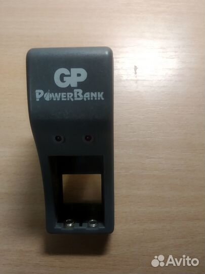 Зарядное устройство для пальчиковых аккумуляторов