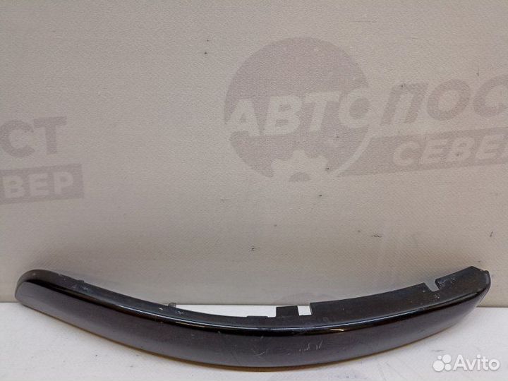 Накладка переднего бампера левая Nissan Tiida C11