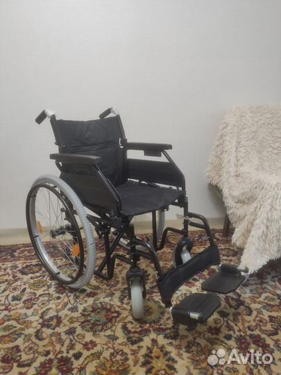 Инвалидная коляска новая