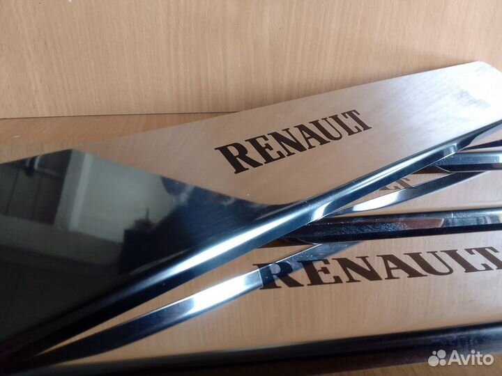 Накладки на пороги Renault Logan 2 (нержавейка)