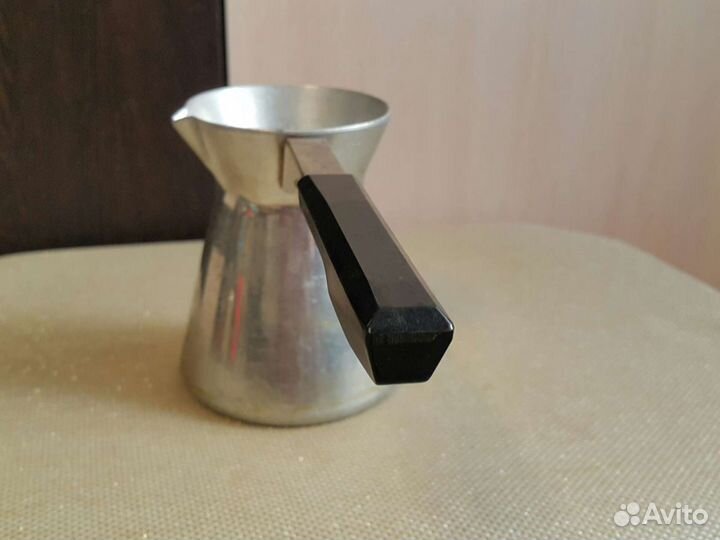 Турка с ручкой ретро