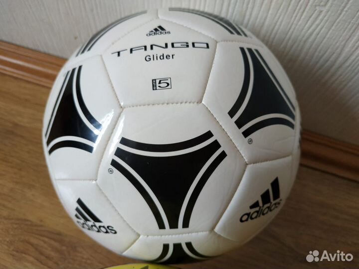 Футбольный мяч adidas нов.tango Glider s5 оригинал