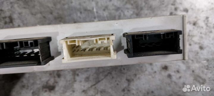 Блок электропривода багажника