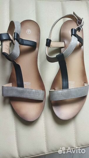 Сандалии новые 37