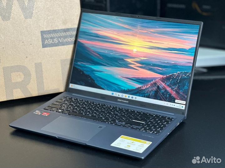 Ноутбук ryzen 5 новый SSD 512/ozy 16/IPS