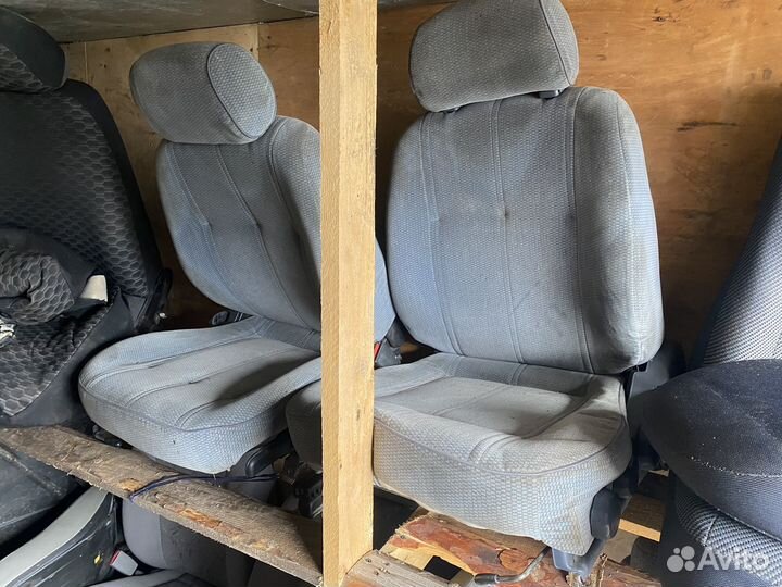 Передние сиденья с японских авто